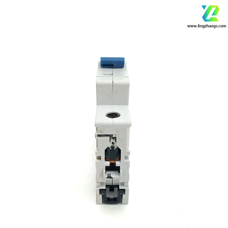 AB 1492SPM1C020 Power Distribution Module