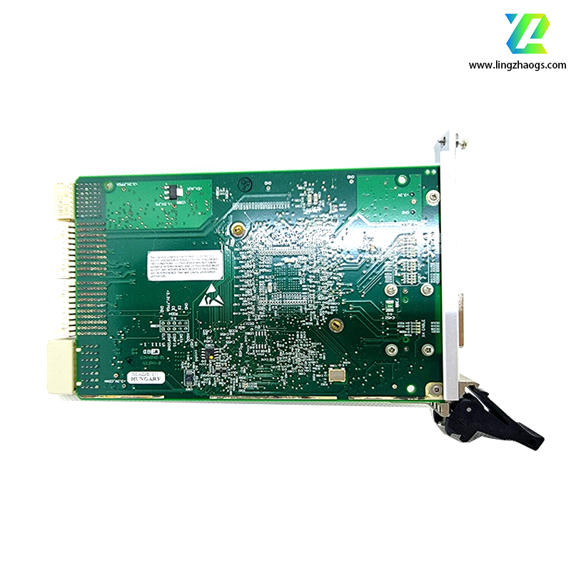 NI PXle-8370 High-performance MXI-Express x4 Multisystem Expansion Interface Module